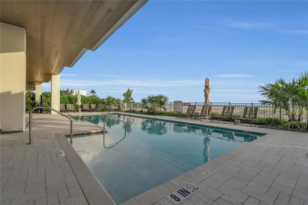 70 Avenida Veneccia Sarasota FL 34242