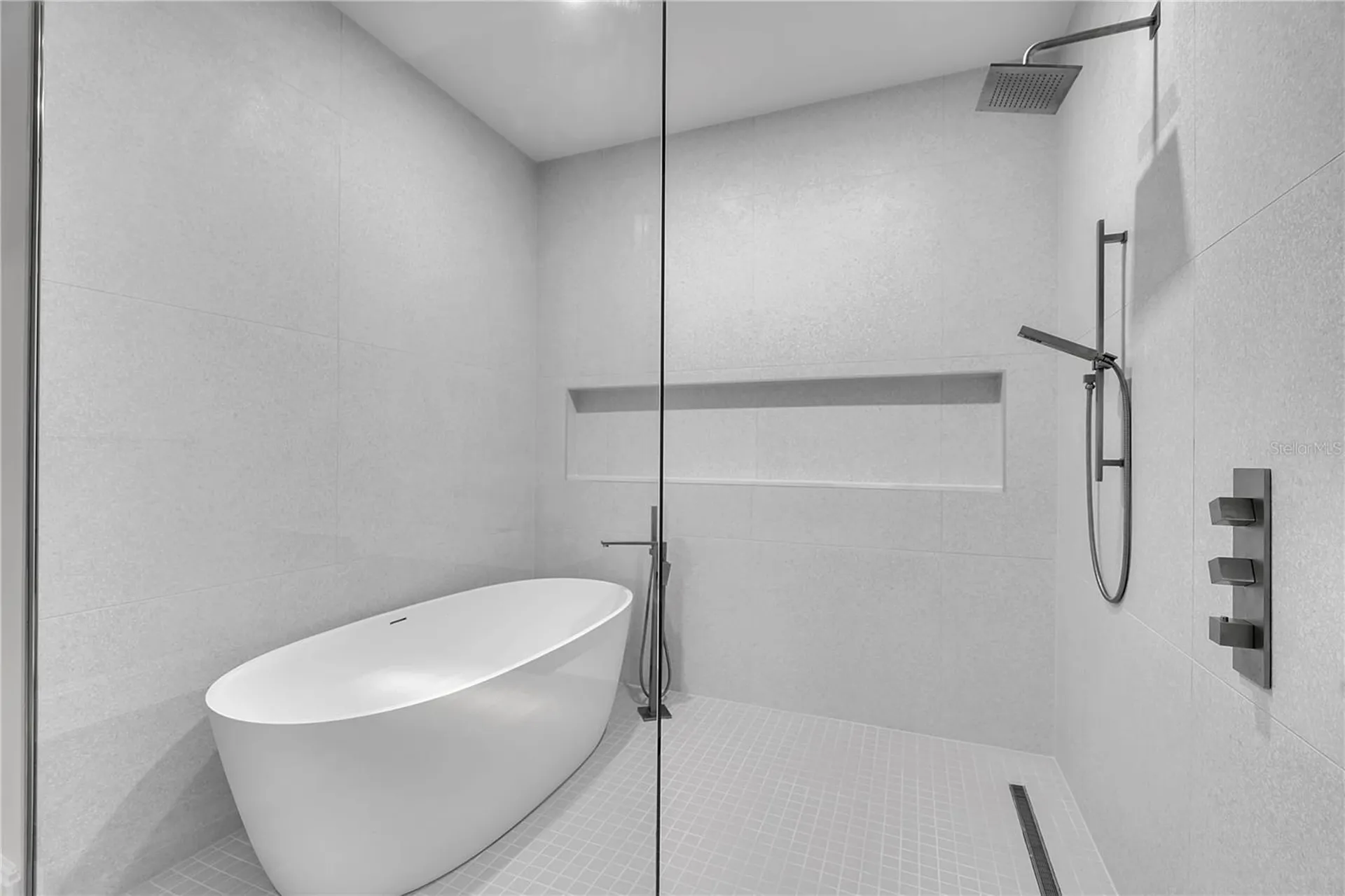 70 Avenida Veneccia Sarasota FL 34242