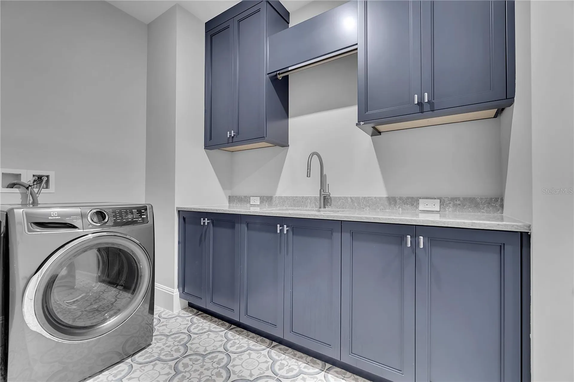 70 Avenida Veneccia Sarasota FL 34242