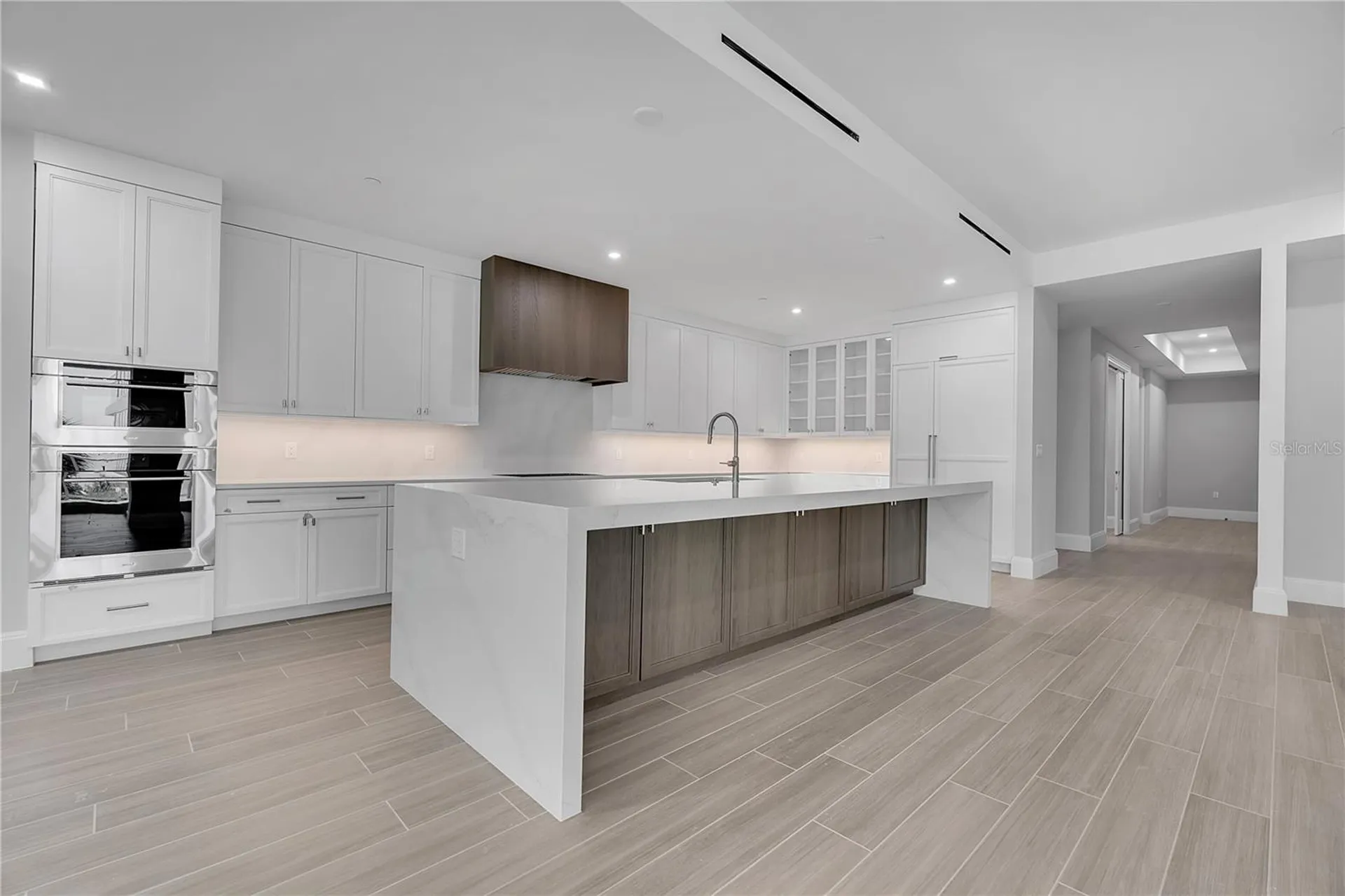 70 Avenida Veneccia Sarasota FL 34242