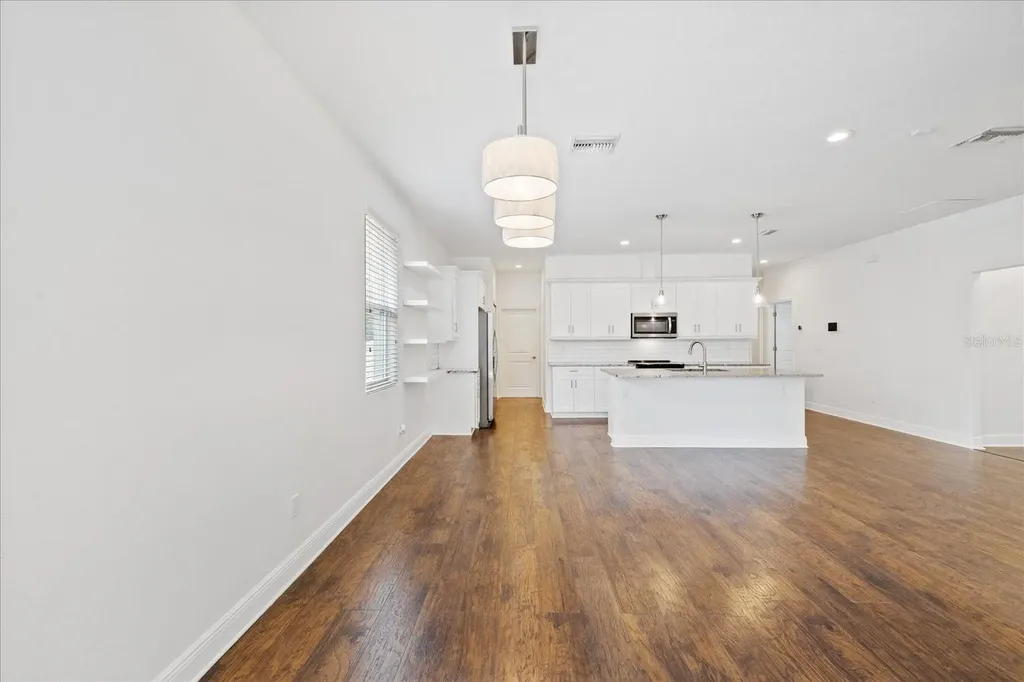 2901 W Collins Street Tampa FL 33607