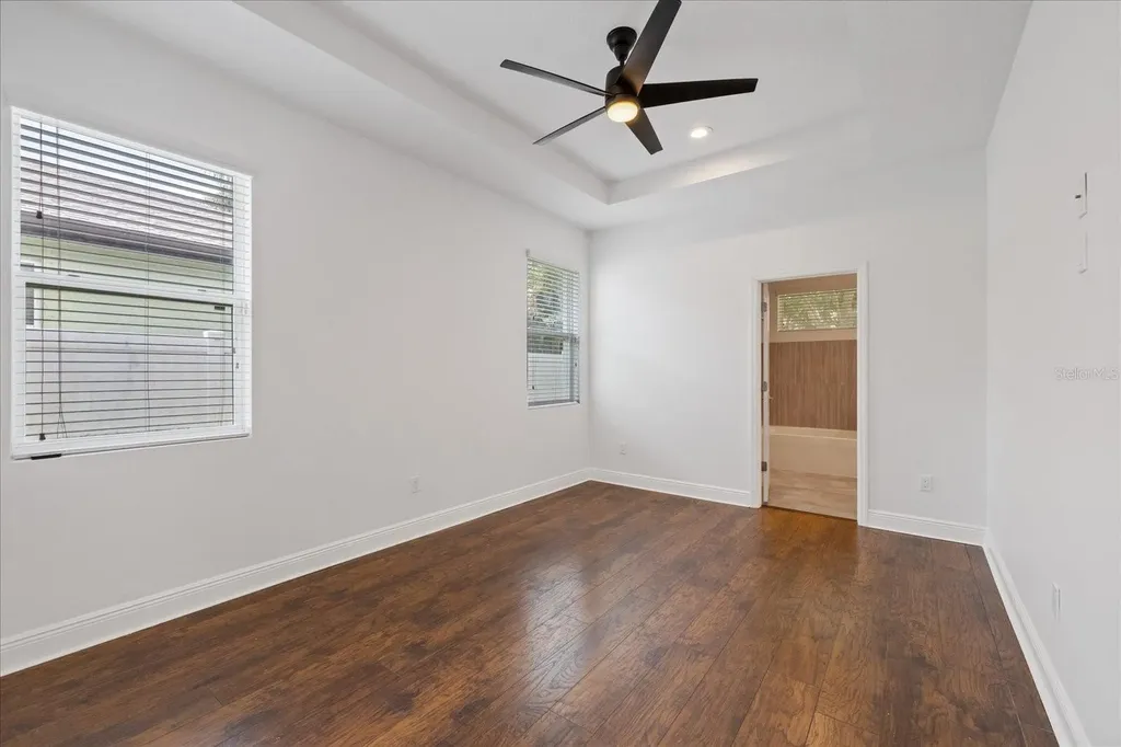 2901 W Collins Street Tampa FL 33607