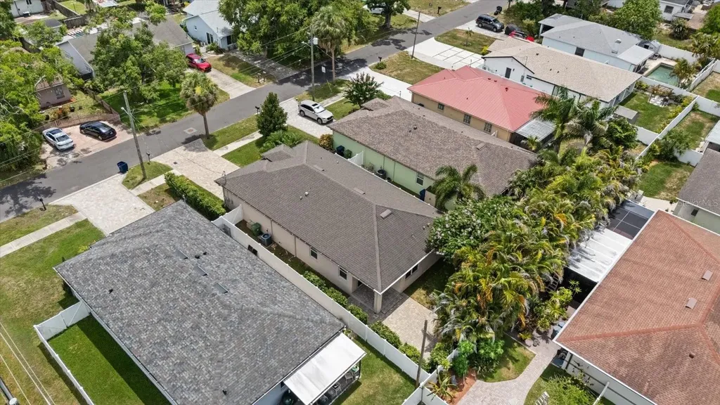 2901 W Collins Street Tampa FL 33607