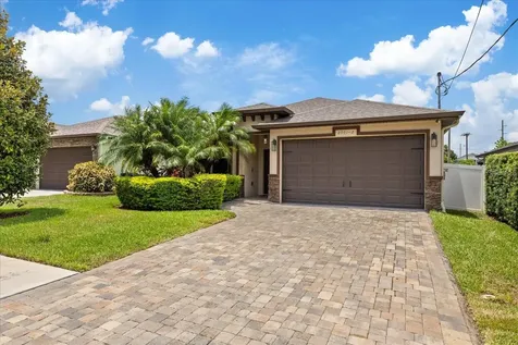 2901 W Collins Street Tampa FL 33607