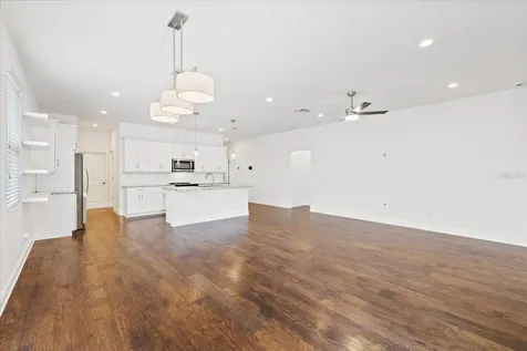 2901 W Collins Street Tampa FL 33607