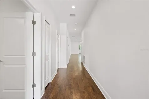 2901 W Collins Street Tampa FL 33607