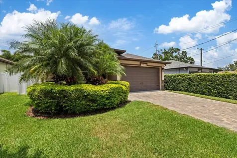 2901 W Collins Street Tampa FL 33607