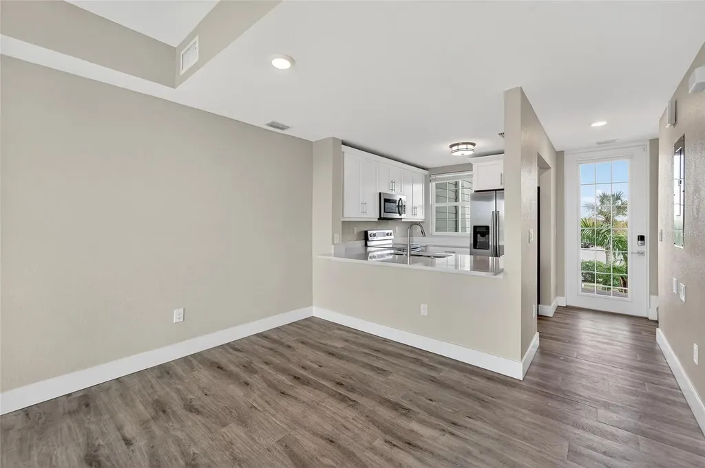 3266 Mangrove Point Drive Ruskin FL 33570