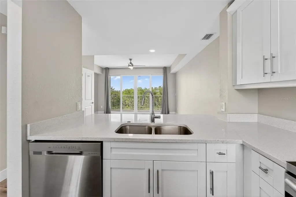 3266 Mangrove Point Drive Ruskin FL 33570