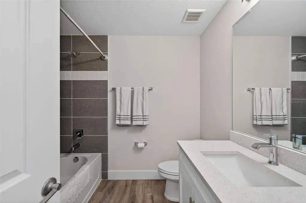 3266 Mangrove Point Drive Ruskin FL 33570