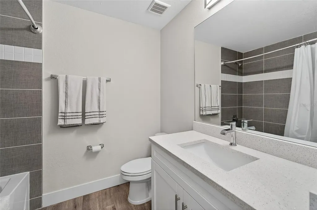 3266 Mangrove Point Drive Ruskin FL 33570