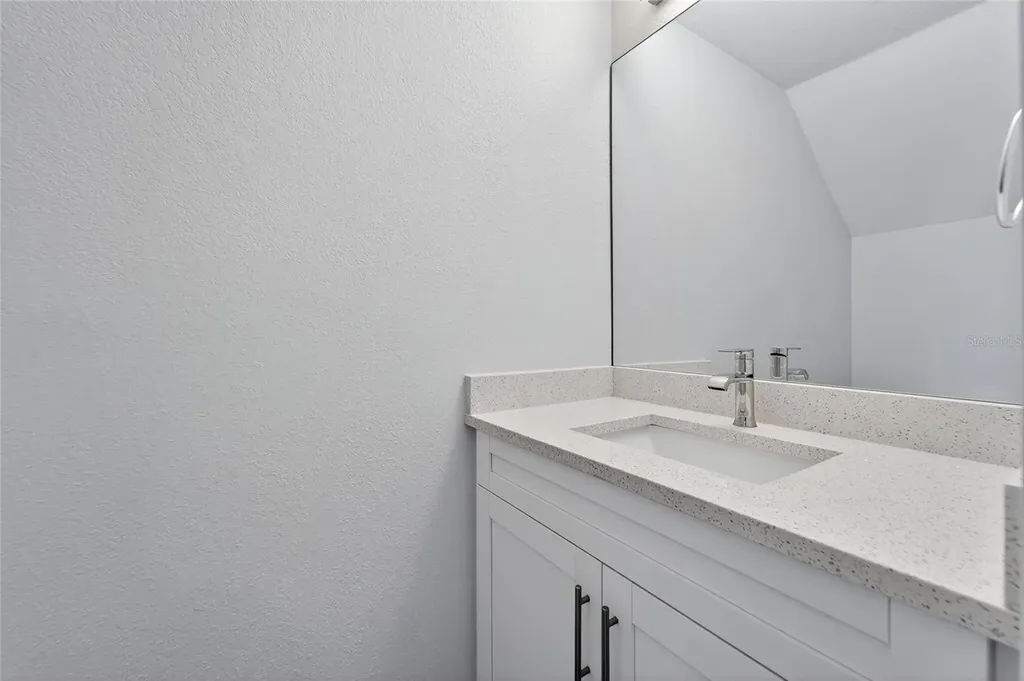 3266 Mangrove Point Drive Ruskin FL 33570