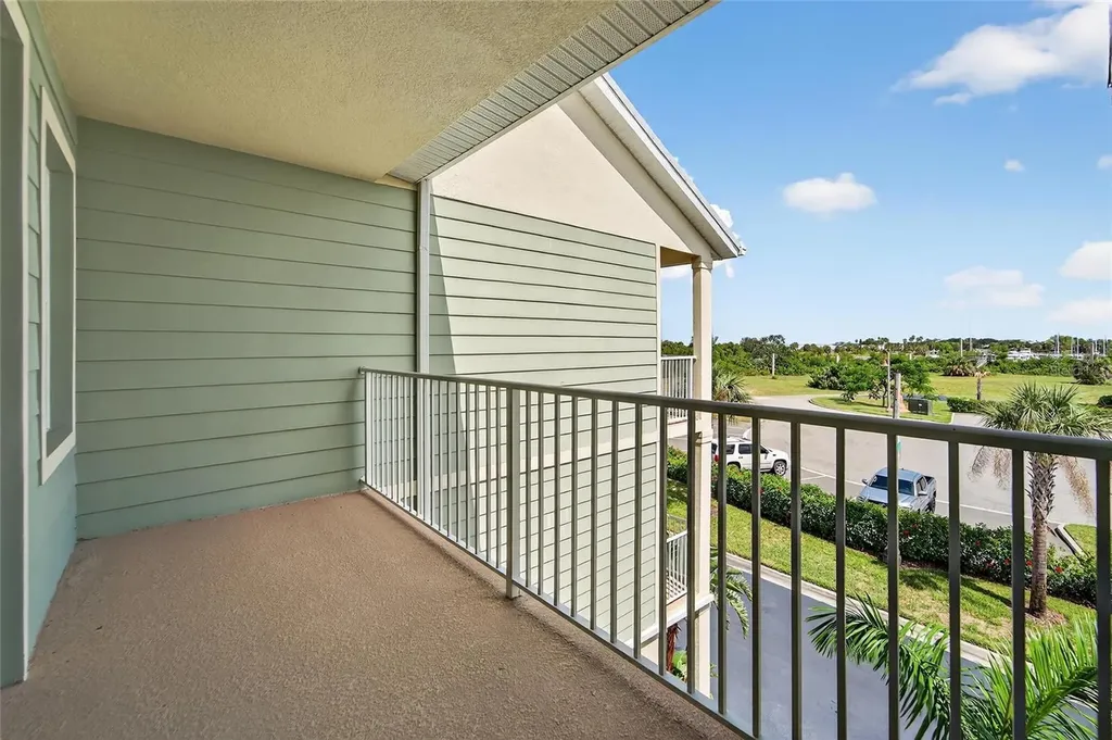 3266 Mangrove Point Drive Ruskin FL 33570