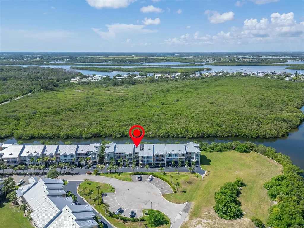 3266 Mangrove Point Drive Ruskin FL 33570