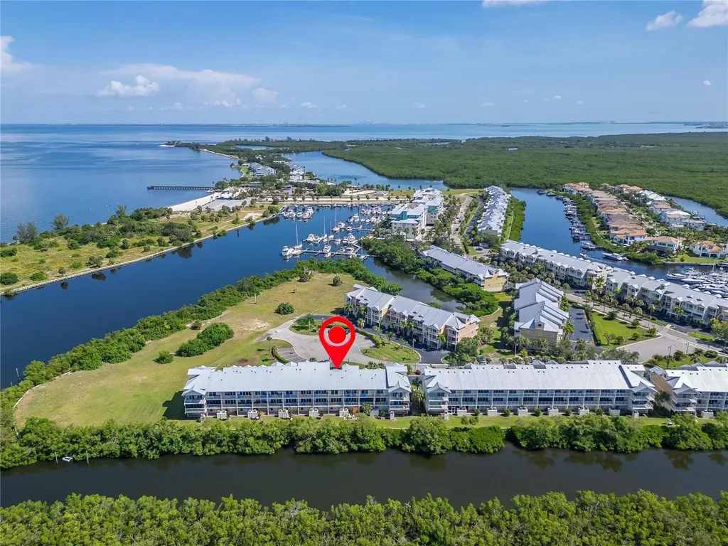 3266 Mangrove Point Drive Ruskin FL 33570