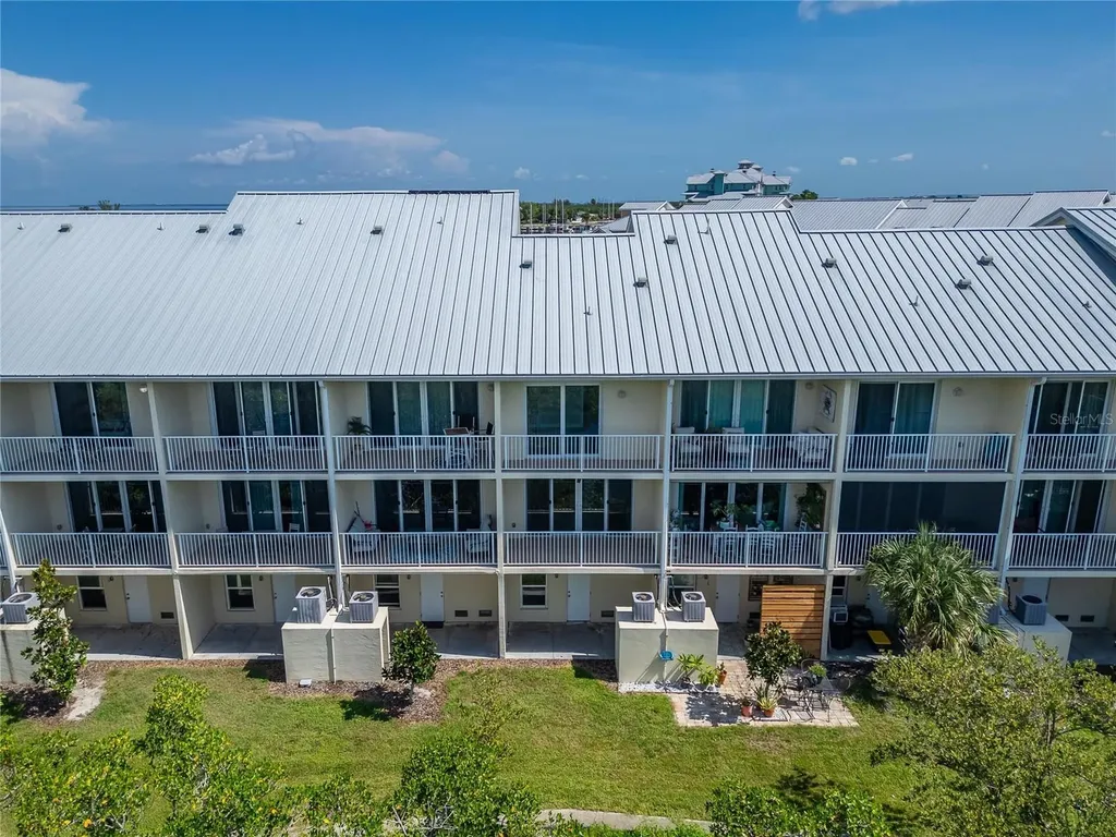 3266 Mangrove Point Drive Ruskin FL 33570