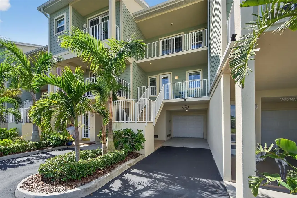 3266 Mangrove Point Drive Ruskin FL 33570