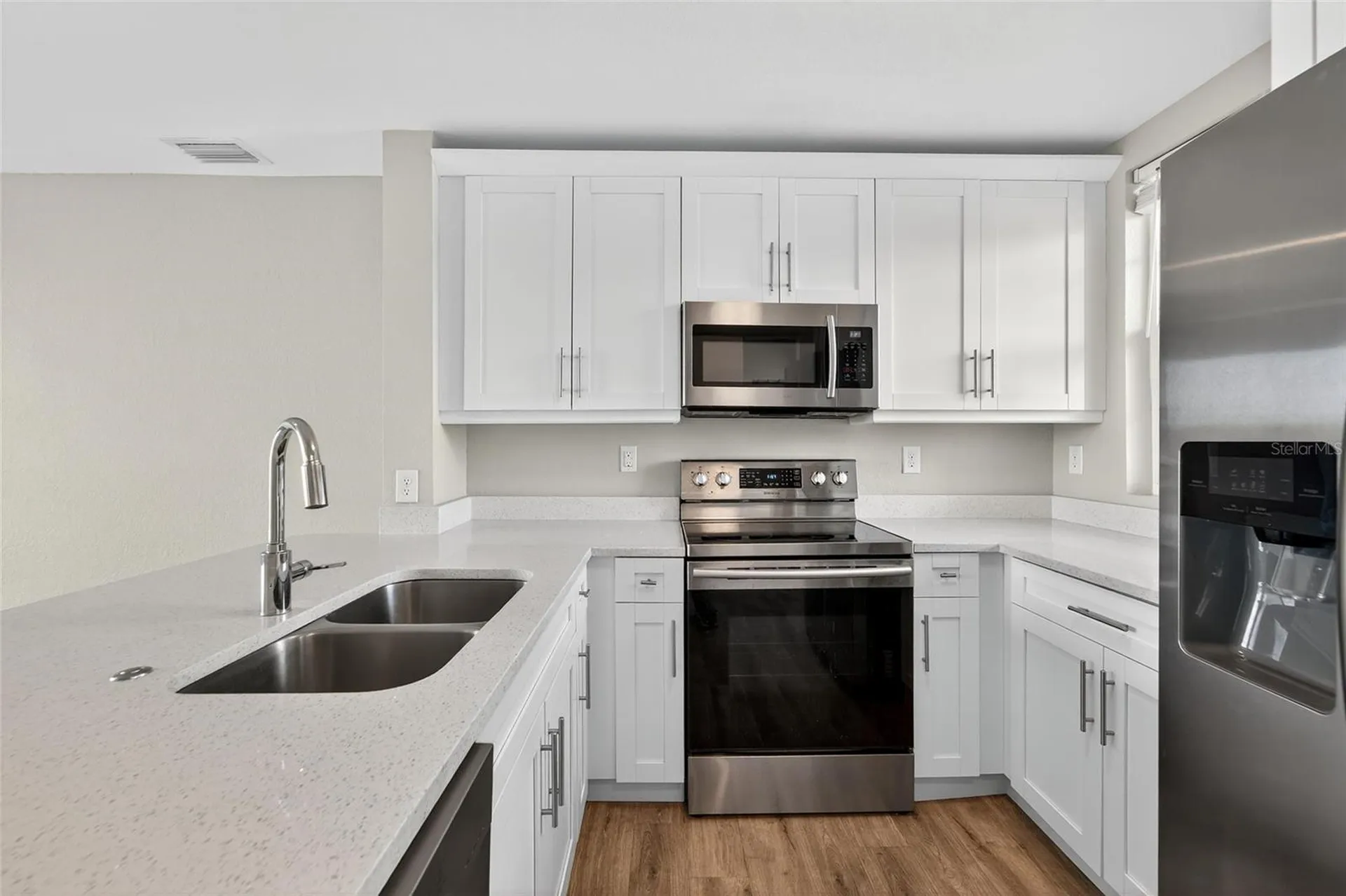 3266 Mangrove Point Drive Ruskin FL 33570