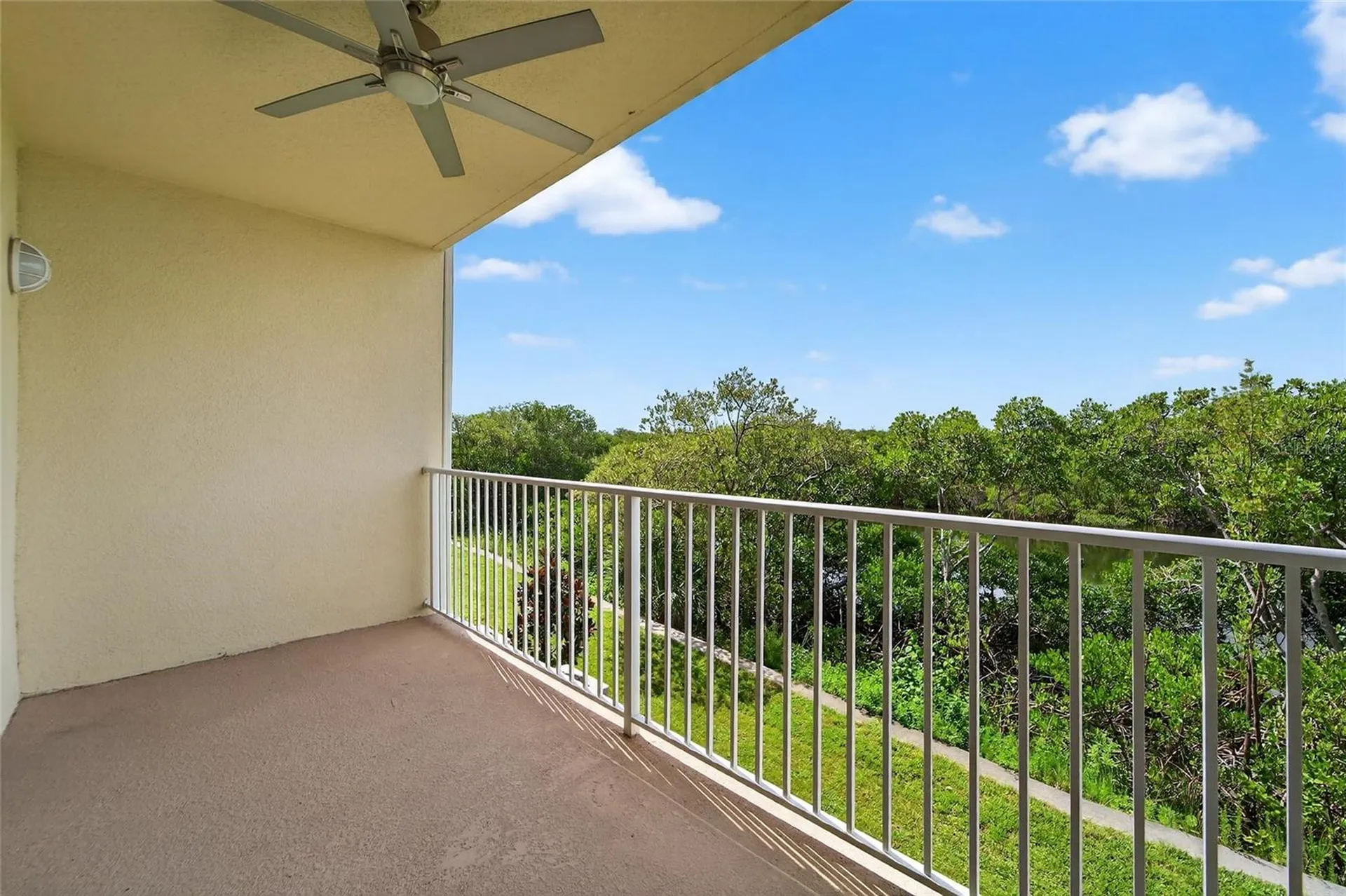 3266 Mangrove Point Drive Ruskin FL 33570