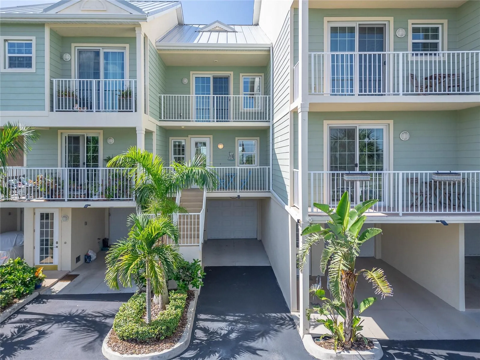 3266 Mangrove Point Drive Ruskin FL 33570