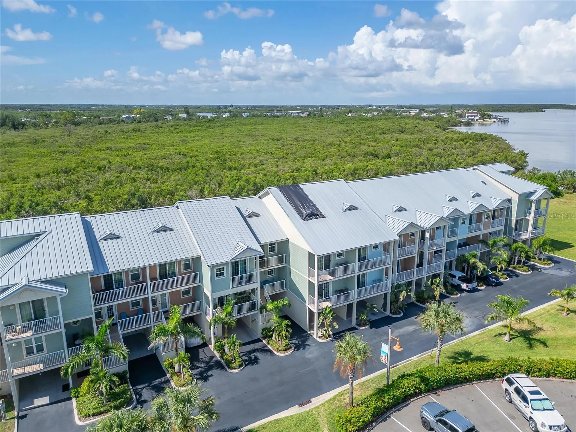 3266 Mangrove Point Drive Ruskin FL 33570