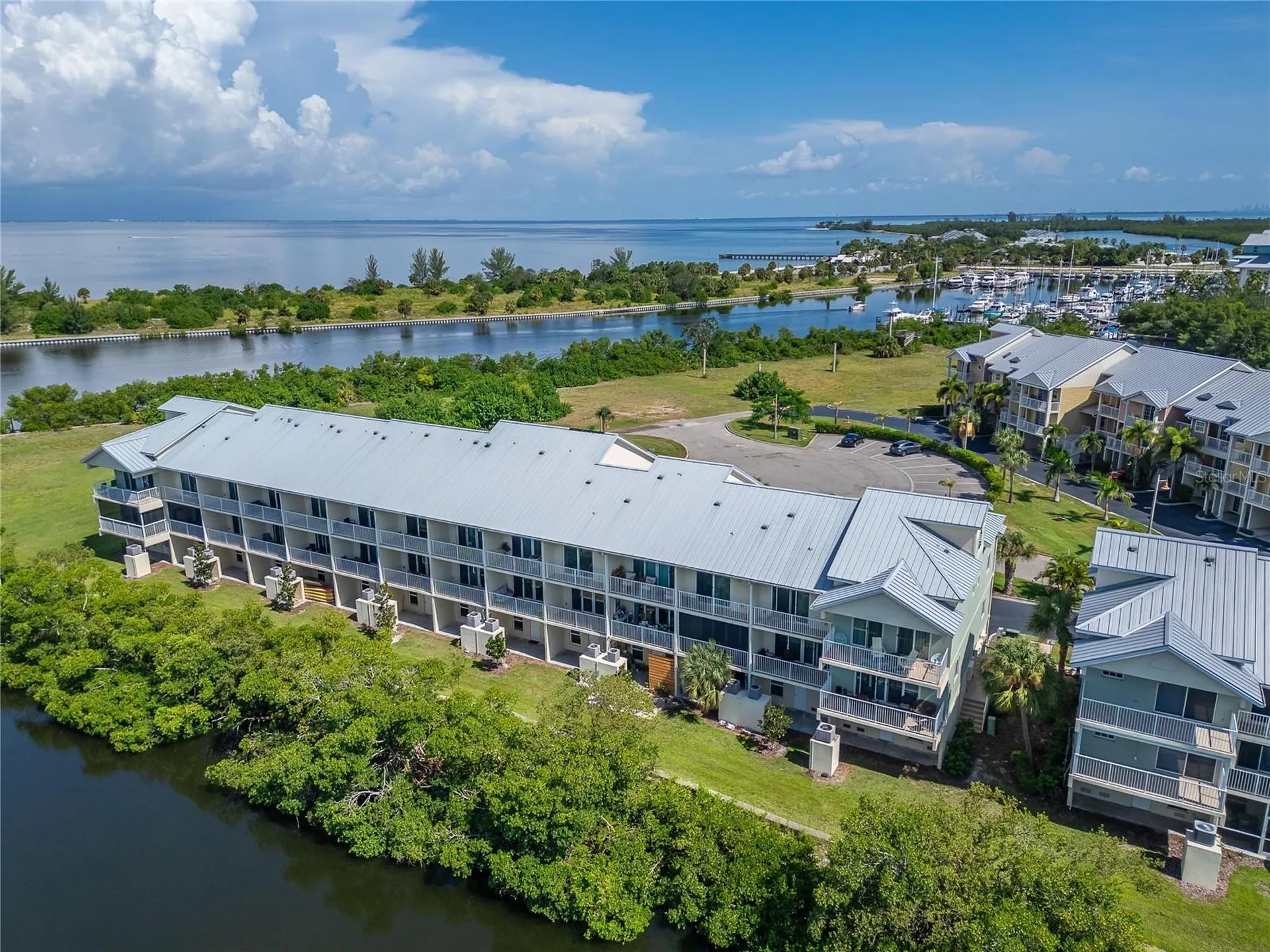 3266 Mangrove Point Drive Ruskin FL 33570