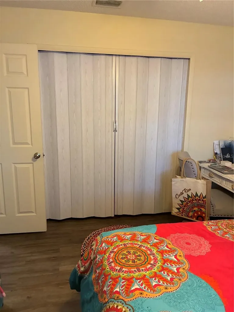 142 S Simpson Street Mount Dora FL 32757