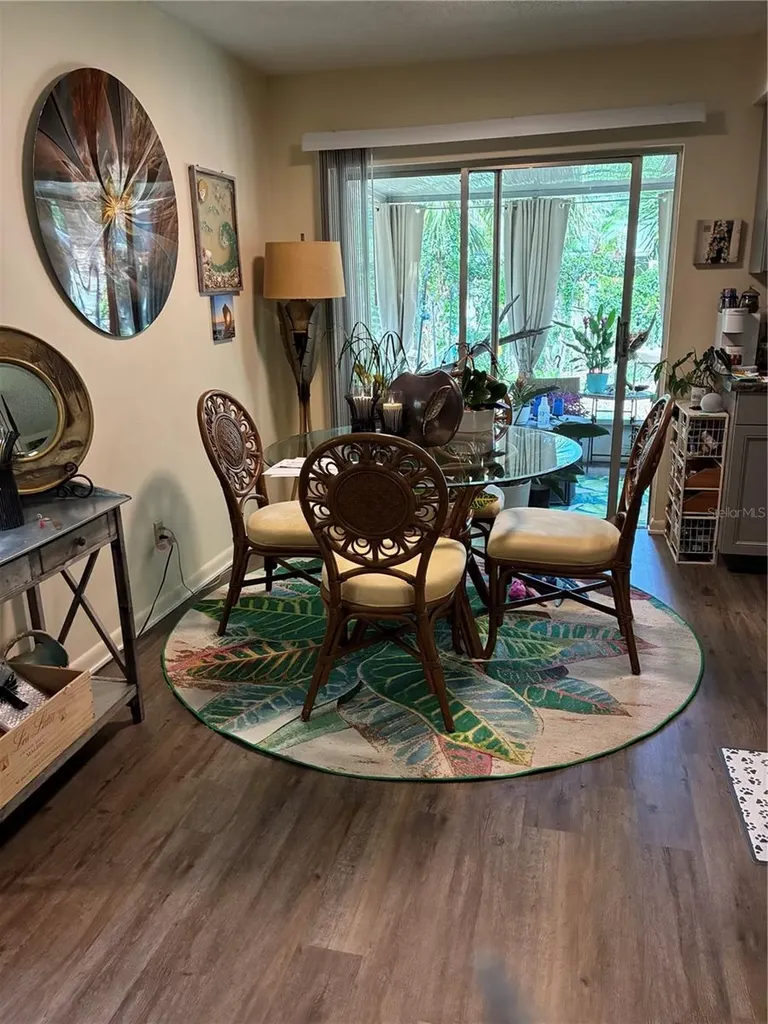142 S Simpson Street Mount Dora FL 32757
