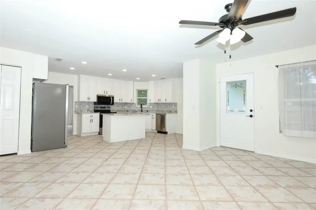 1636 Tuscaloosa Avenue Holly Hill FL 32117