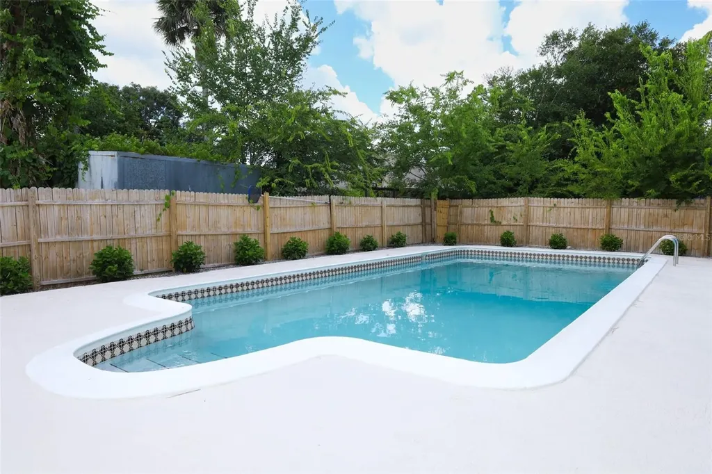 1636 Tuscaloosa Avenue Holly Hill FL 32117