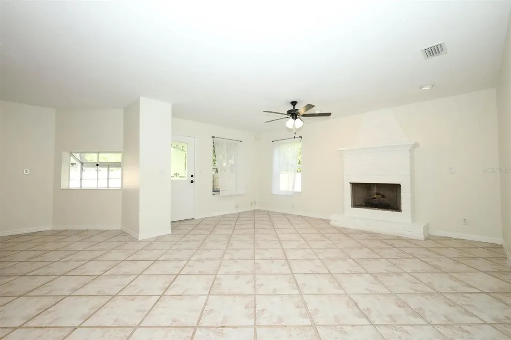 1636 Tuscaloosa Avenue Holly Hill FL 32117
