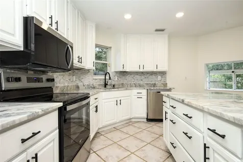 1636 Tuscaloosa Avenue Holly Hill FL 32117