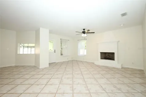 1636 Tuscaloosa Avenue Holly Hill FL 32117