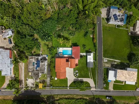 151 Alturas Tejas Las Piedras PR 00771