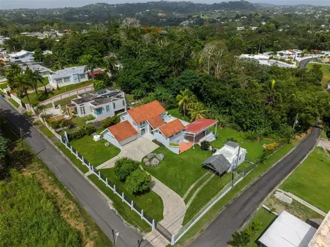151 Alturas Tejas Las Piedras PR 00771