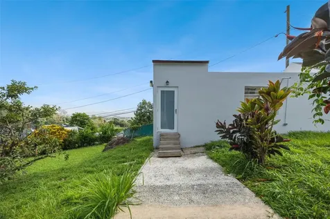 151 Alturas Tejas Las Piedras PR 00771