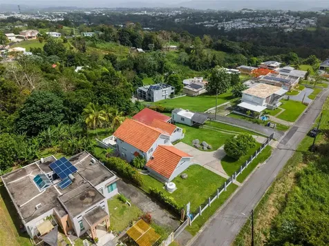 151 Alturas Tejas Las Piedras PR 00771