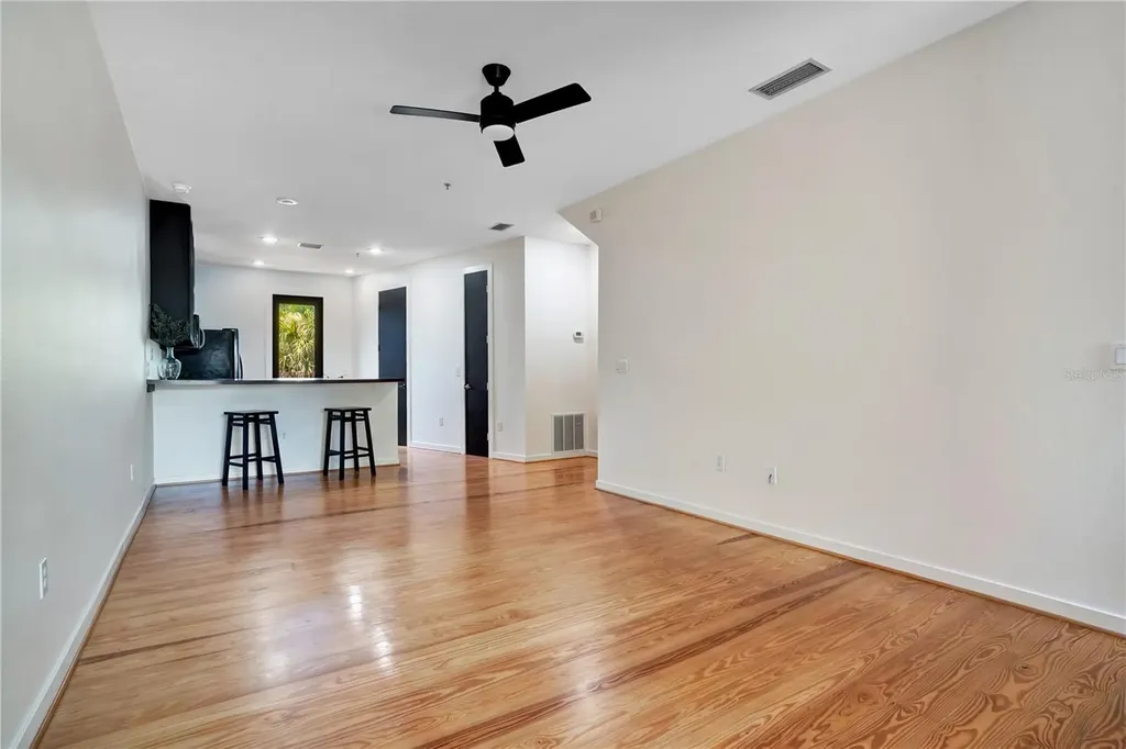 828 E Washington Street Orlando FL 32801