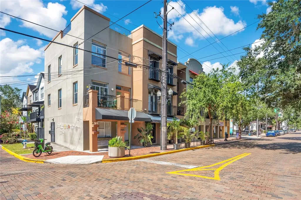 828 E Washington Street Orlando FL 32801