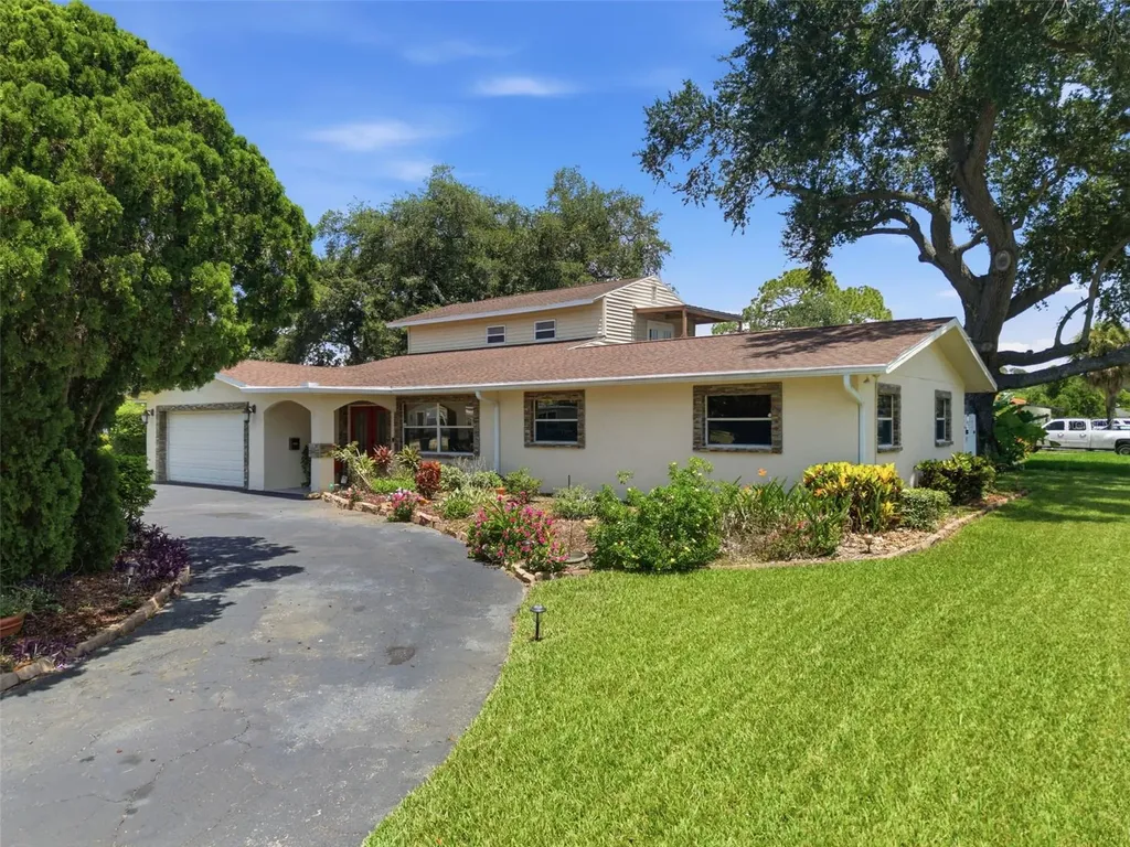 701 58th Avenue S St Petersburg FL 33705