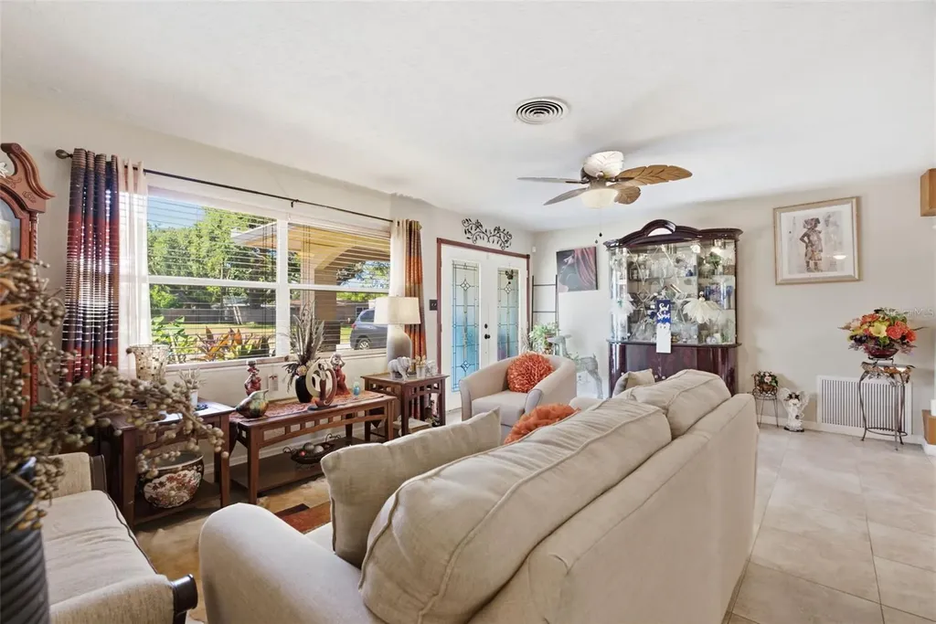 701 58th Avenue S St Petersburg FL 33705
