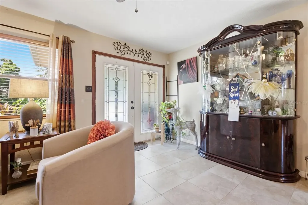 701 58th Avenue S St Petersburg FL 33705