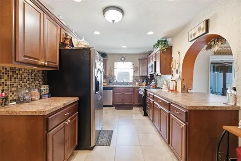 701 58th Avenue S St Petersburg FL 33705