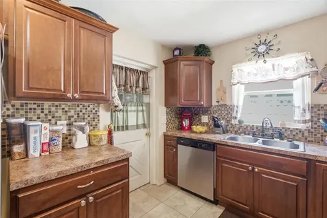 701 58th Avenue S St Petersburg FL 33705