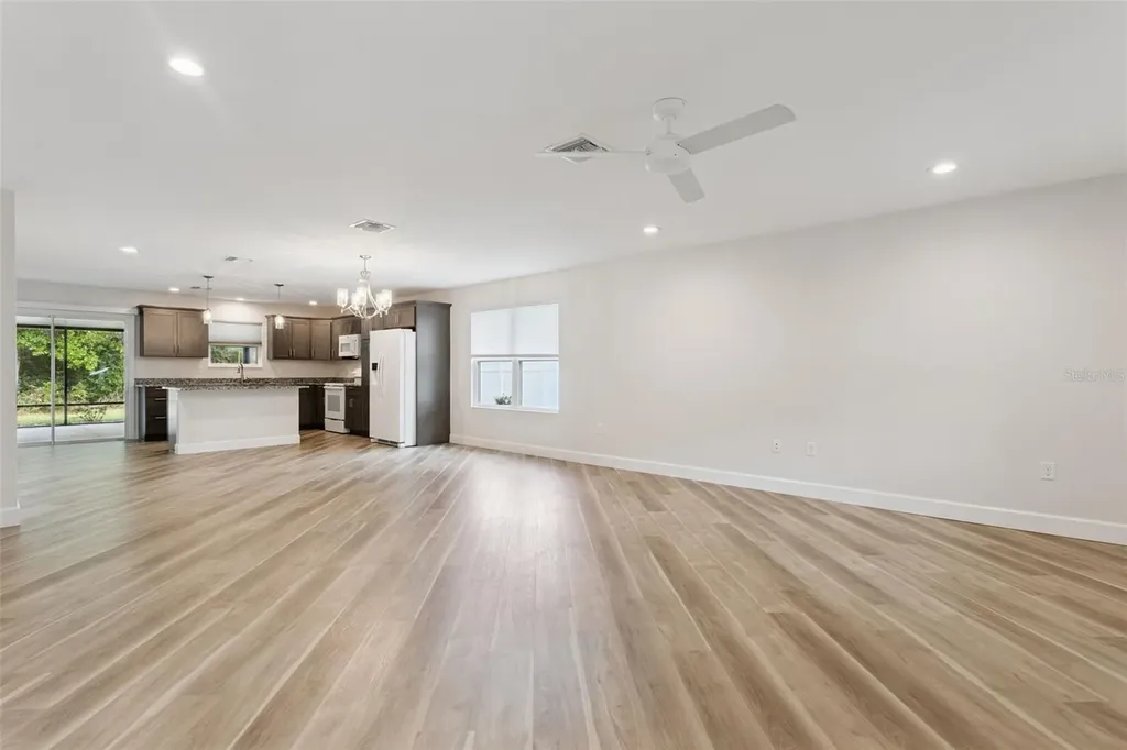 209 Jean Street Tavares FL 32778
