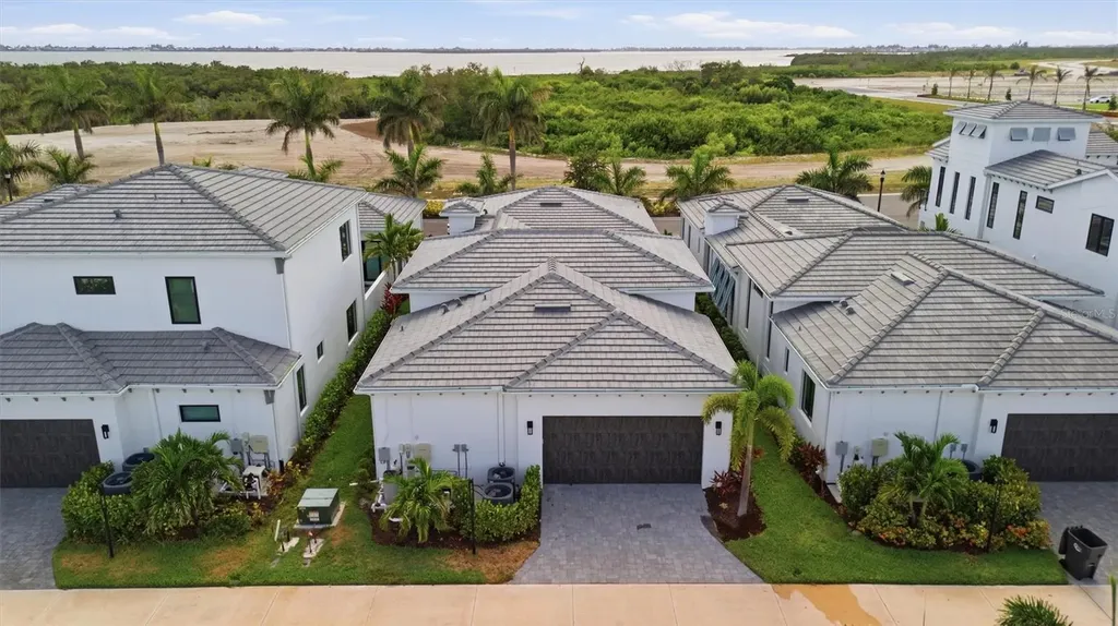 6027 Salt Grass Street Bradenton FL 34210
