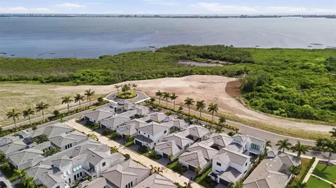 6027 Salt Grass Street Bradenton FL 34210