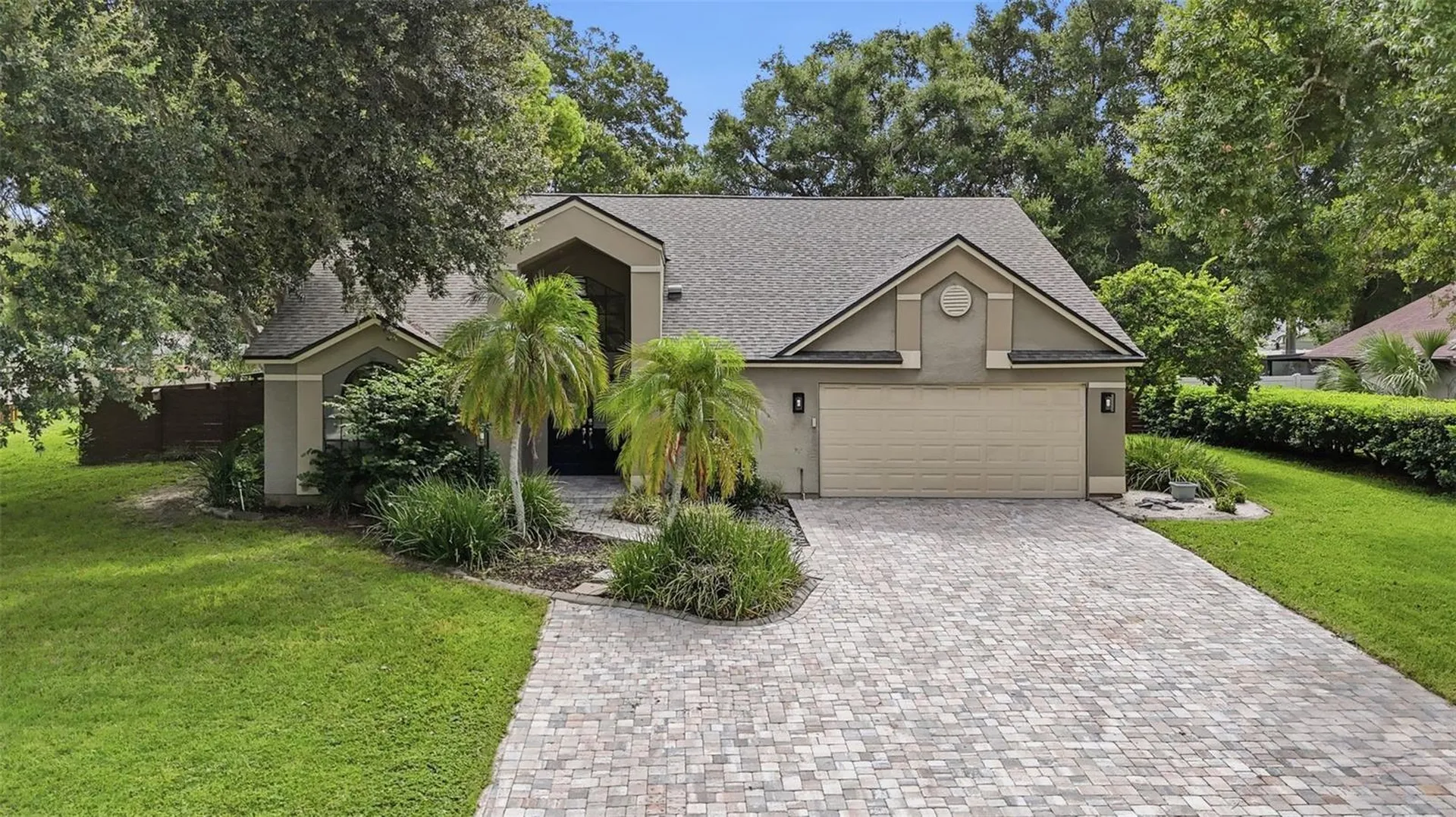 2704 Buckhorn Oaks Drive Valrico FL 33594