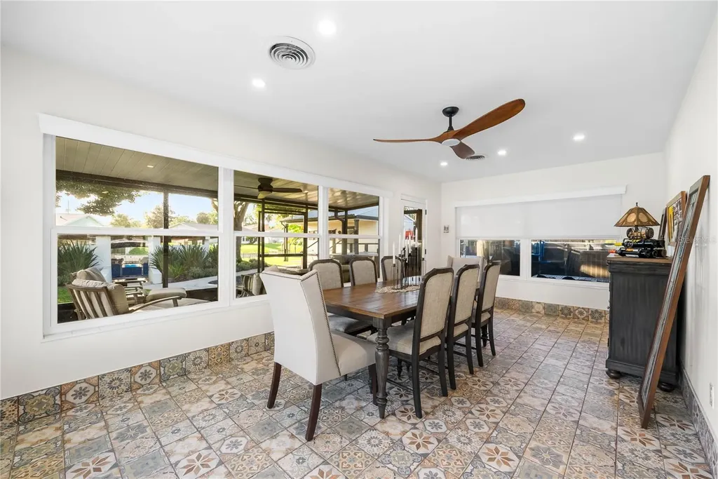 1604 Orange Avenue Tavares FL 32778