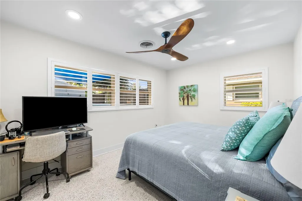 1604 Orange Avenue Tavares FL 32778